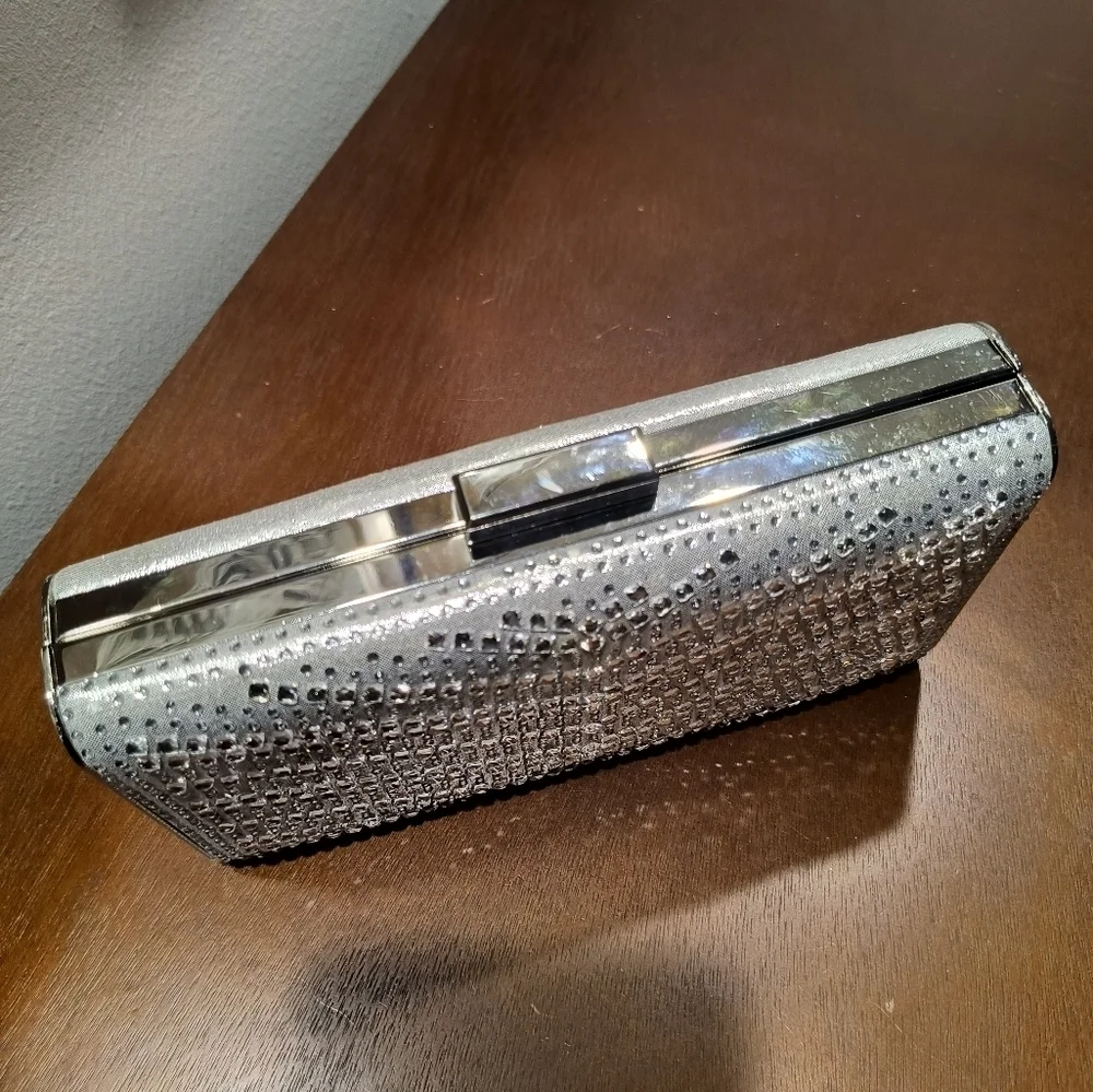 Silver sparkle formal clasped clutch purse